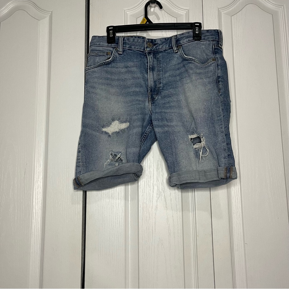 Men's Distressed Denim Slim Fit Shorts - Light Blue